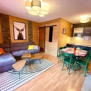 Duplex Rénové - 3 Chambres. 8 Pers. Dernier Etage Appartement
